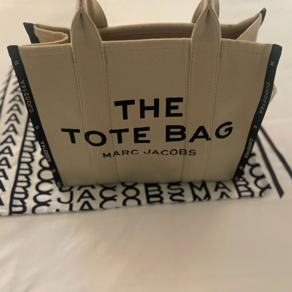 Marc Jacobs Large Tote Bag - Picture 2 of 6